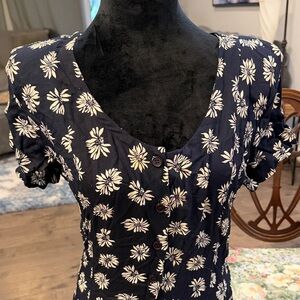 Nostalgia Navy and White Floral Top